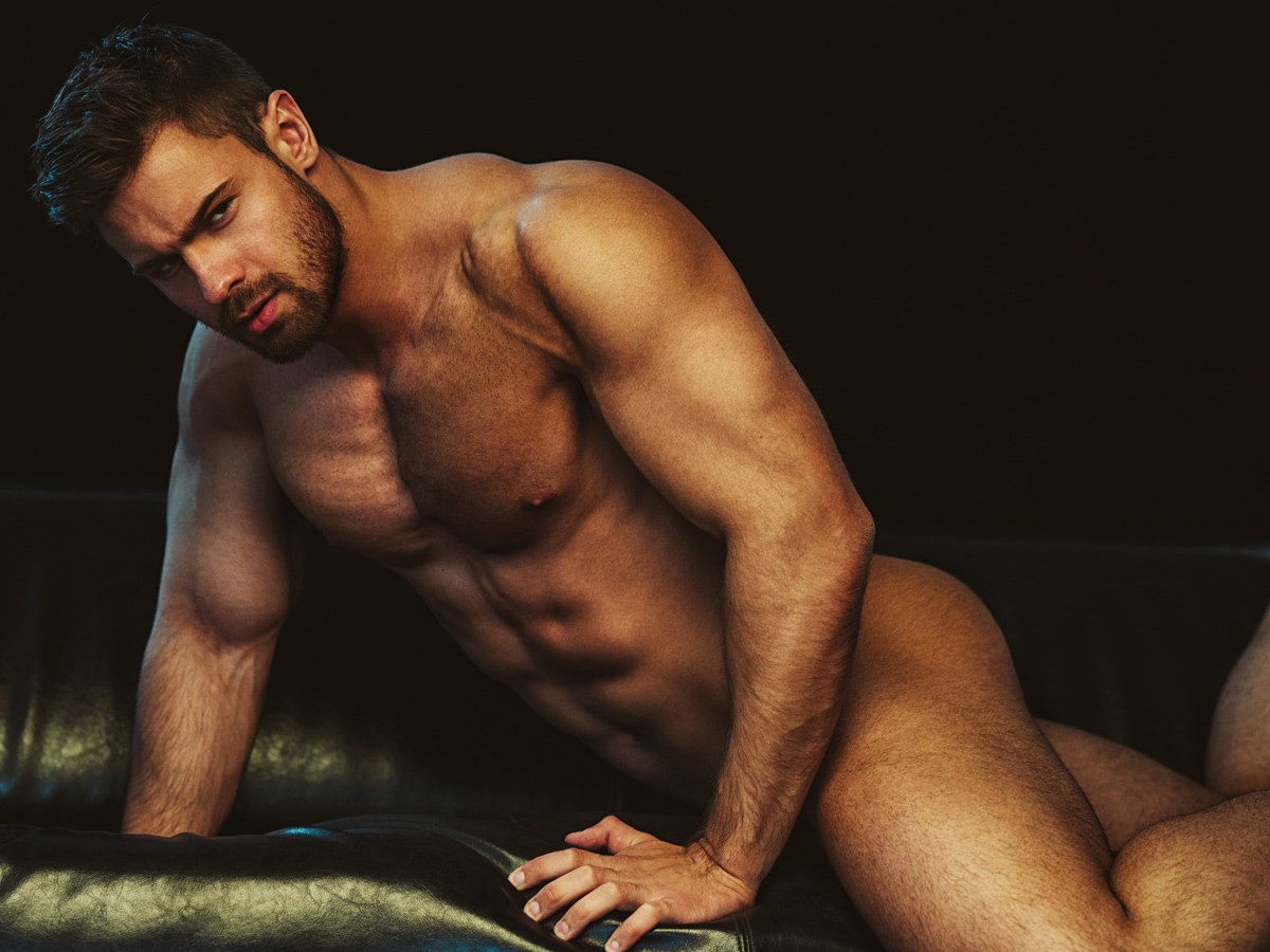 Manhunt Daily Wood: Kirill Dowidoff Strips Nude For Two New Shoots.